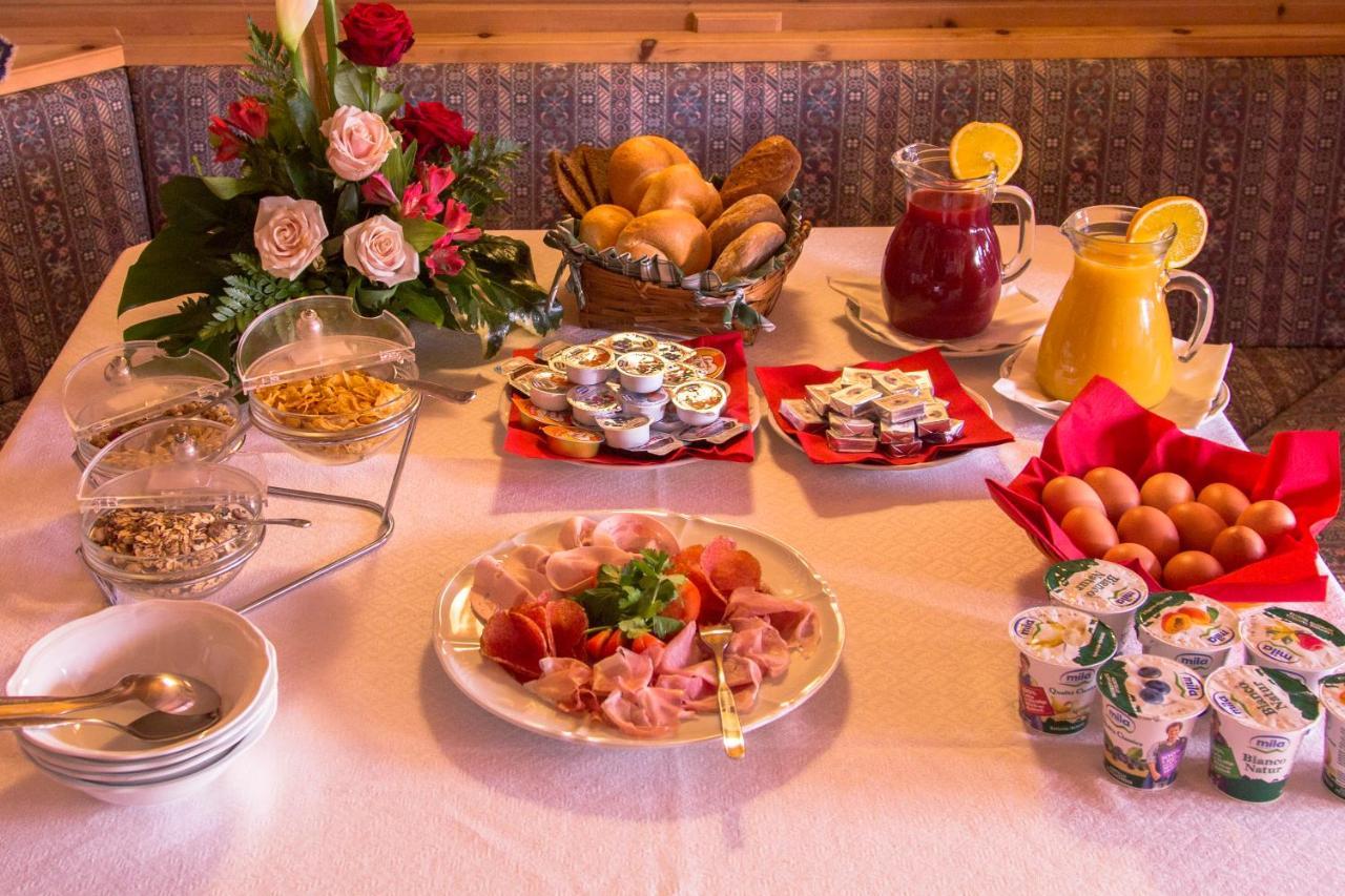 Hotel Garni Aquila Corvara Zewnętrze zdjęcie